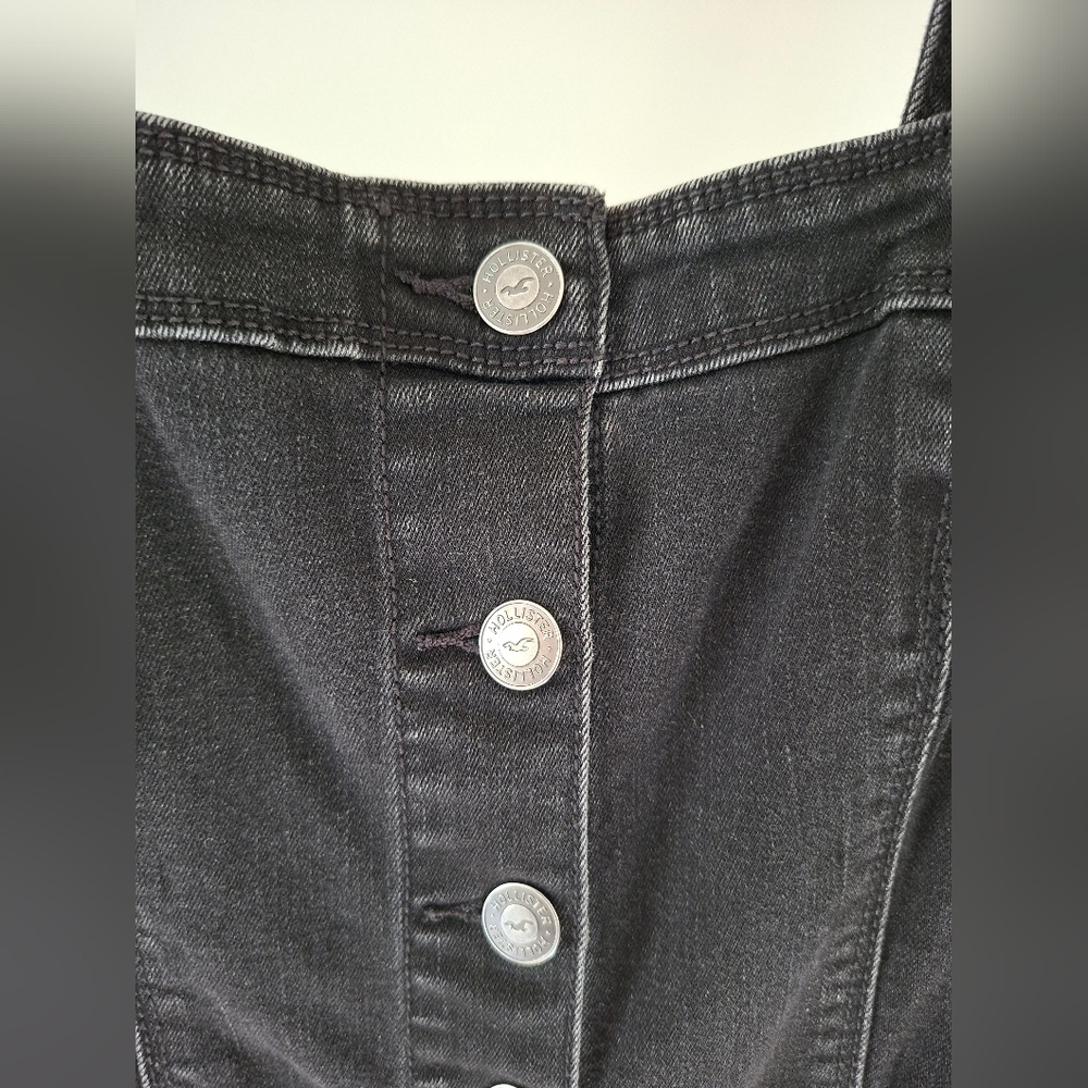 Hollister Women's Washed Black Denim Button-up Jumpsuit/Overalls (Size XS/2-4) - Picture 5 of 8
